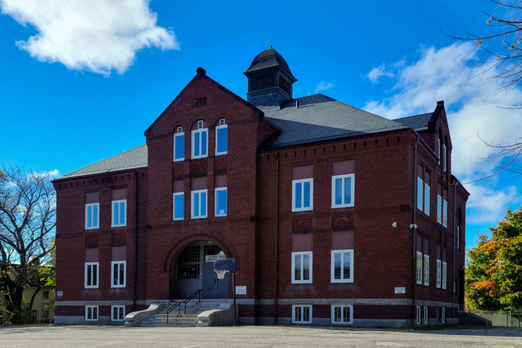 central-maine-christian-academy-cmca-school-building